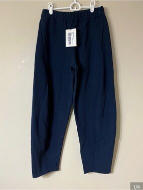 Cuyana Navy Elastic-Waist Tapered Pants
